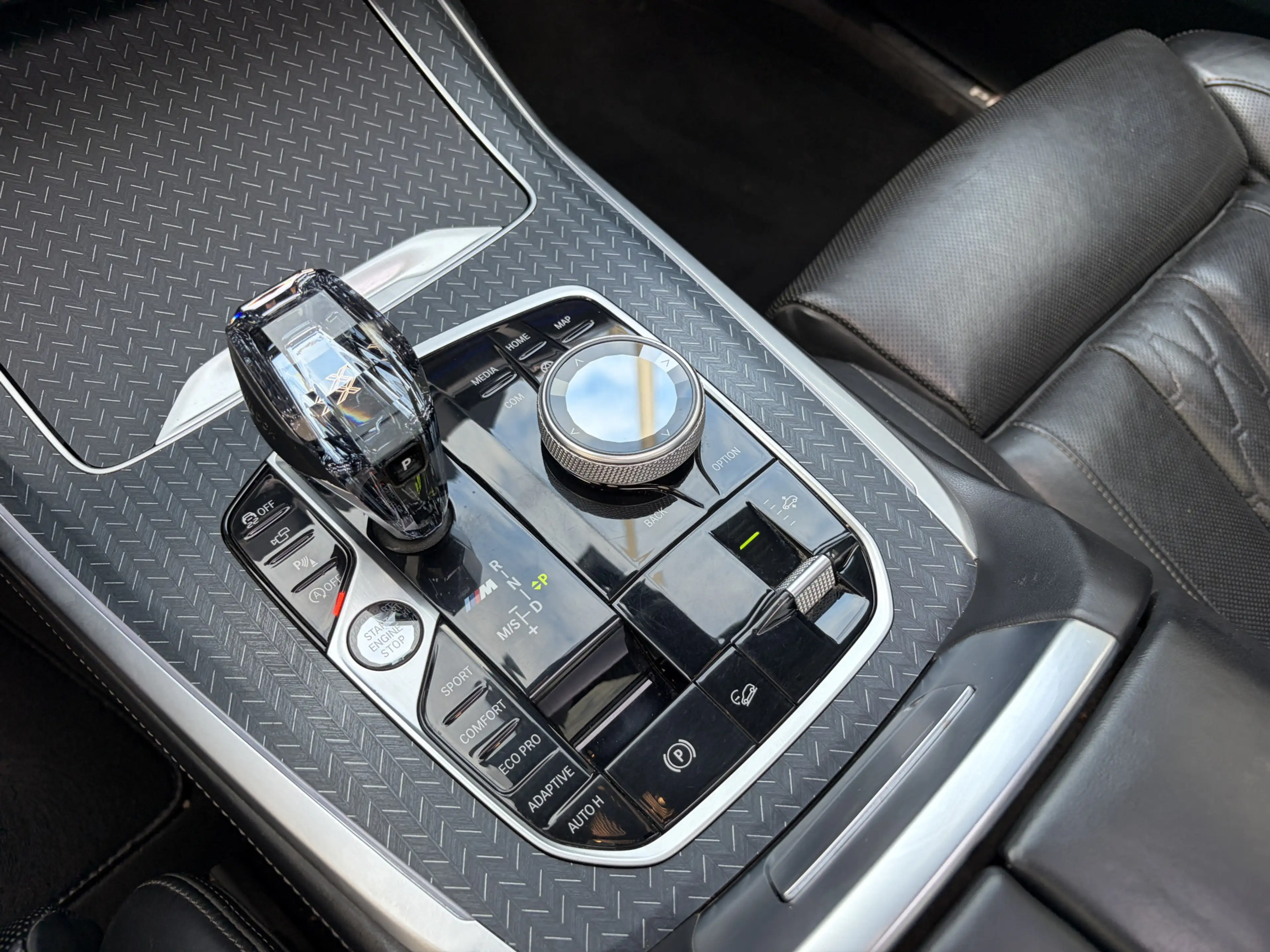 BMW X7 M50d High Executive / AUTOMAAT / SKYLOUNGE / 7PERS — photo 17