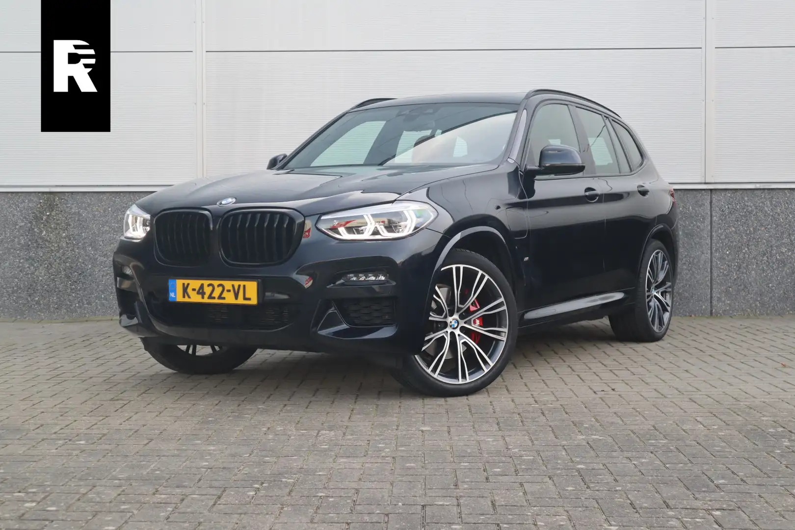 BMW X3 xDrive30e High Executive Individual / Pano / 21inc Zwart - 1