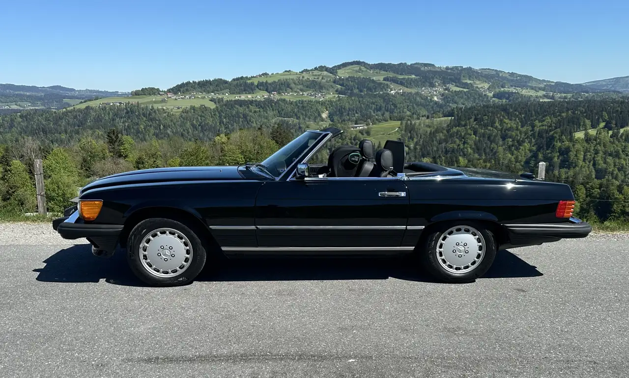 Mercedes-Benz SL 560 „Triple Black", Restauriert, foto 3
