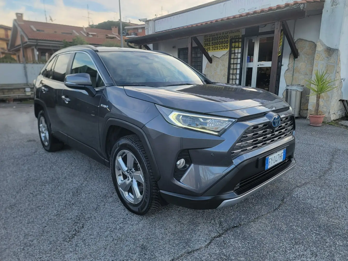 Toyota RAV 4 Rav4 2.5 Lounge AWD-i 222cv e-cvt PELLE 4X4 FULL Grigio - 1