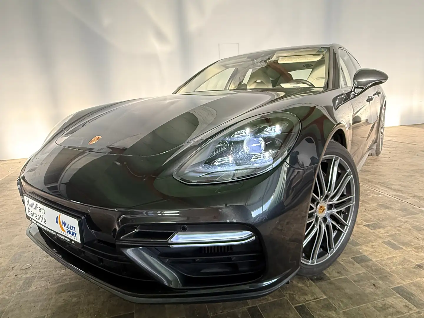 Porsche Panamera Turbo 4S, Pano, LED-Matrix, Bose, Pano, Leder Grau - 2