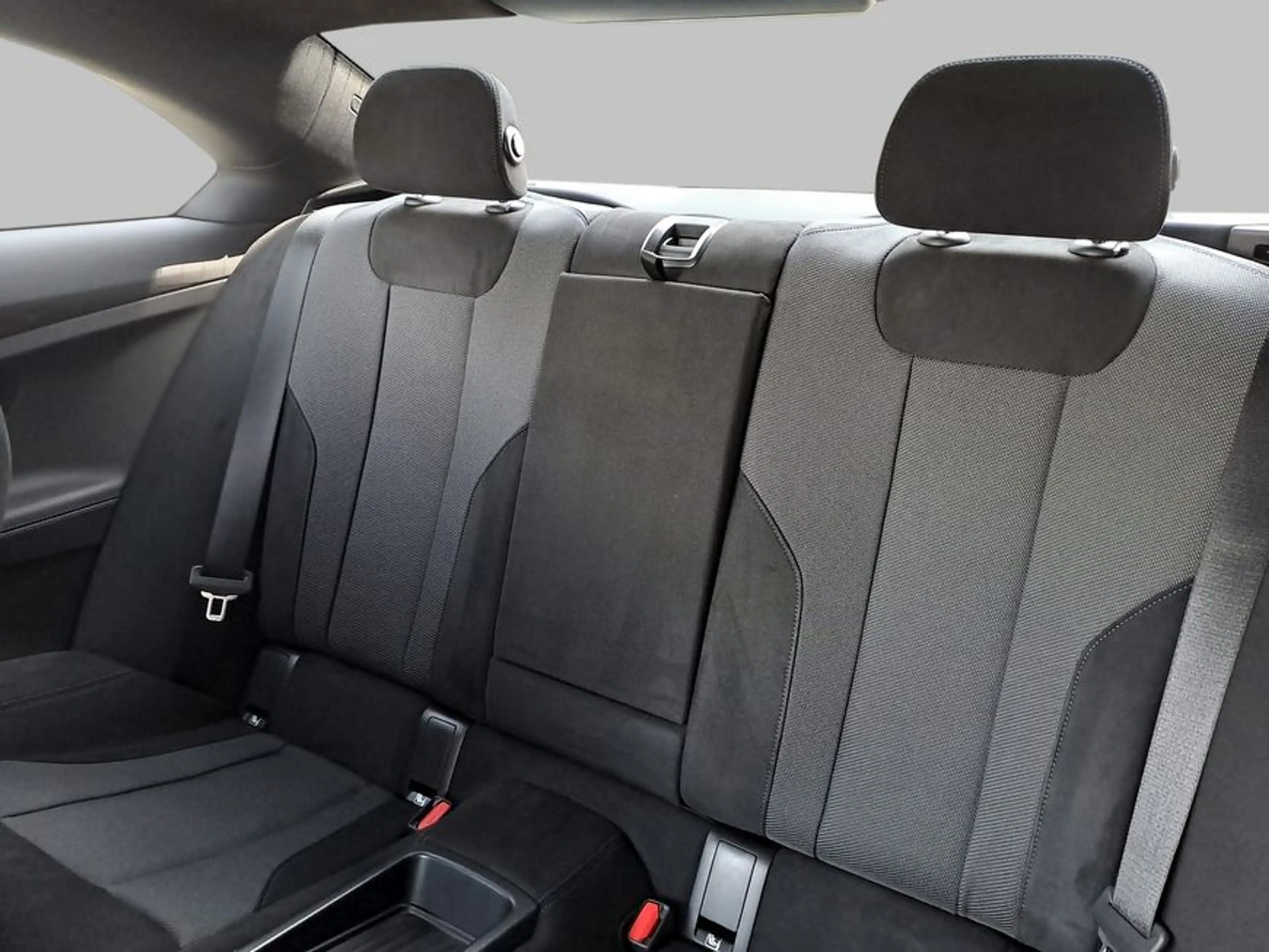 BMW 218 i Coupe Aut. 115 kW, 2-türig — photo 13