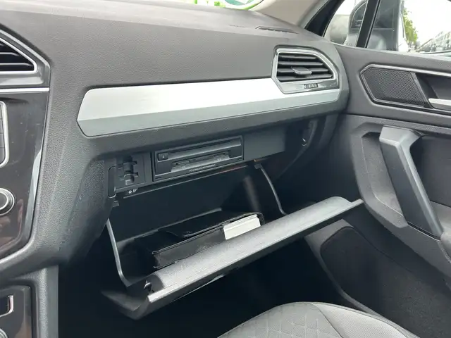 Volkswagen Tiguan view 15