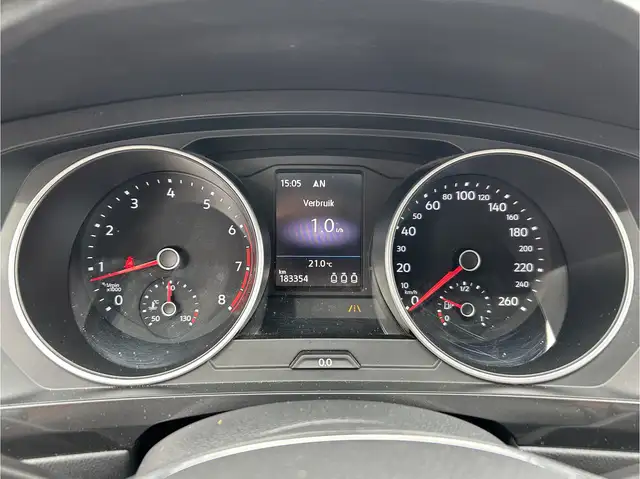 Volkswagen Tiguan view 6