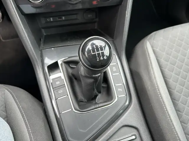 Volkswagen Tiguan view 14