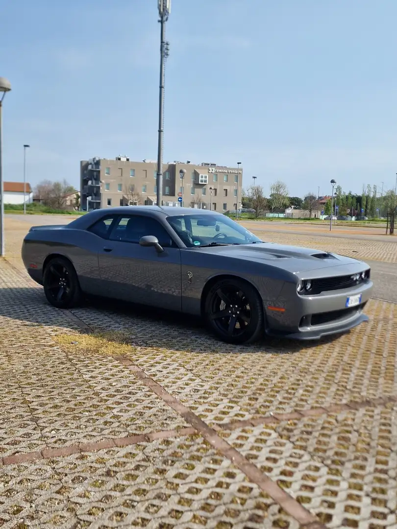 Dodge Challenger SRT HELLCAT 6.2 / cv 717 V8 - 1
