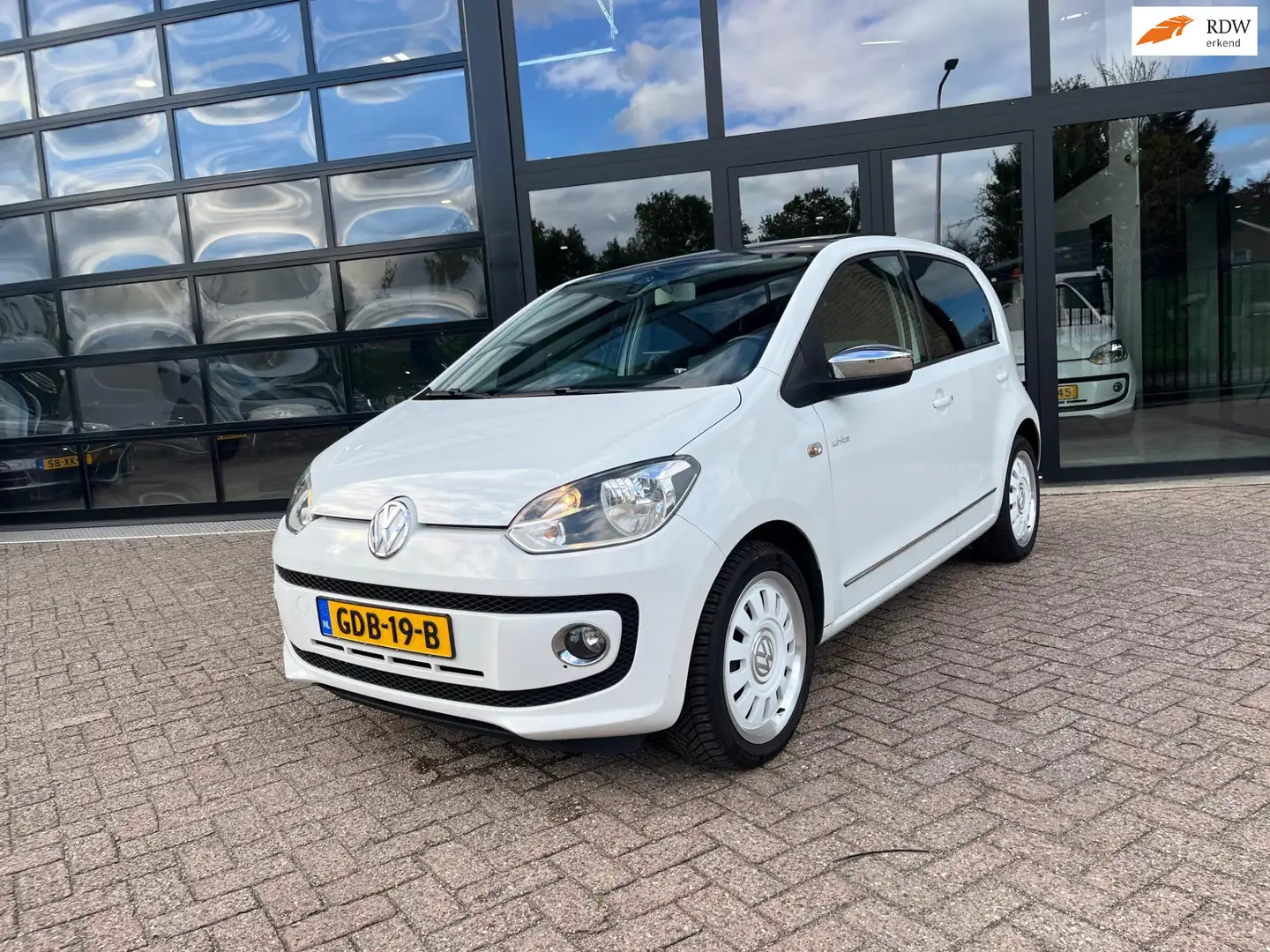 Volkswagen up! 1.0 high up! White, Panodak, Navi, Pdc Wit - 1