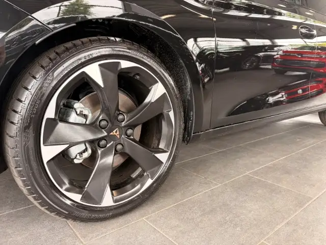 Cupra Leon view 7