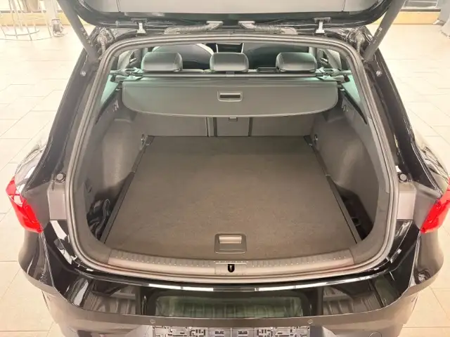Cupra Leon view 9