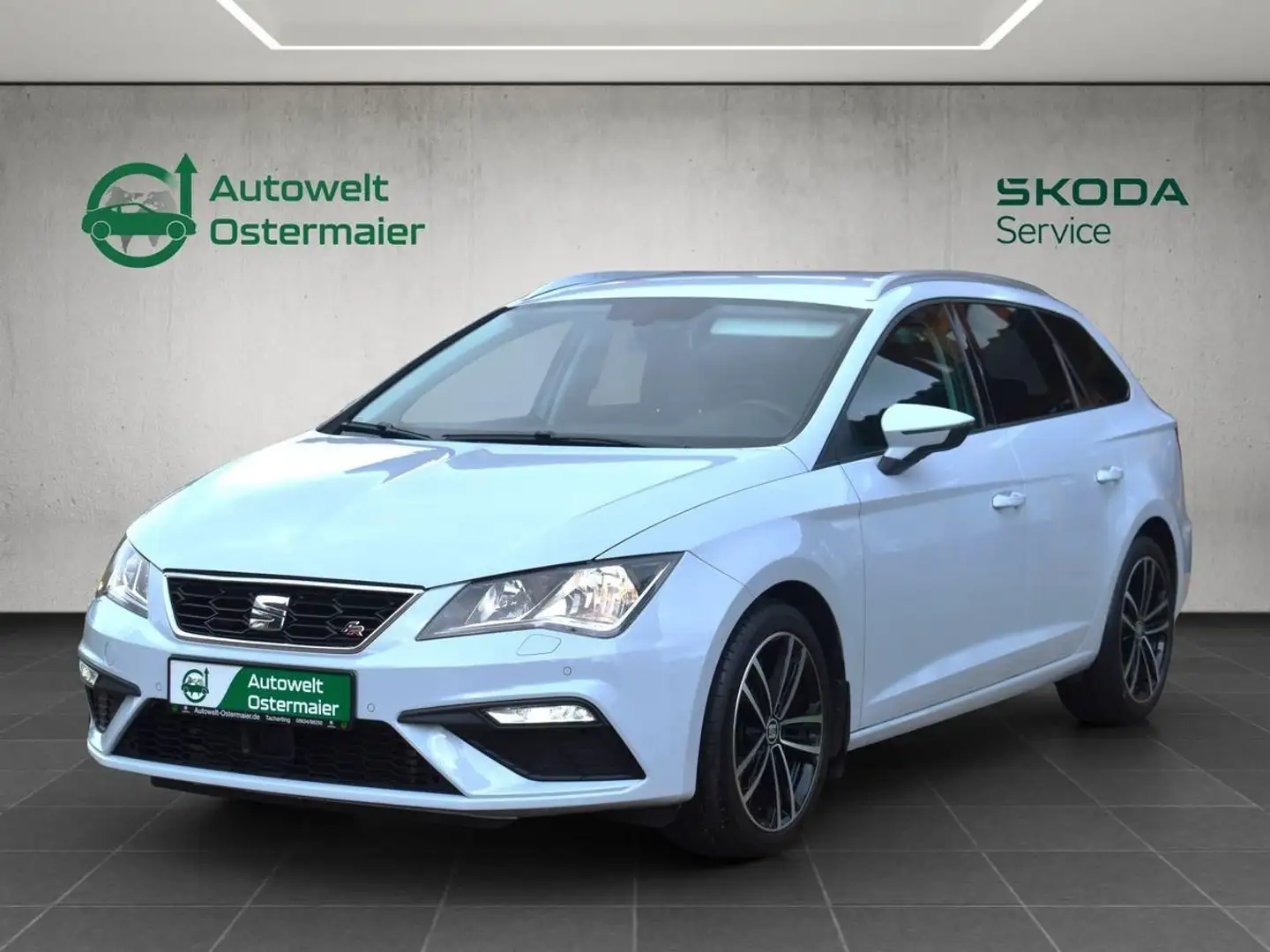 SEAT Leon ST 2.0 TDI FR*Fulllink*SHZ*PDC Vorne+Hinten Grau - 1
