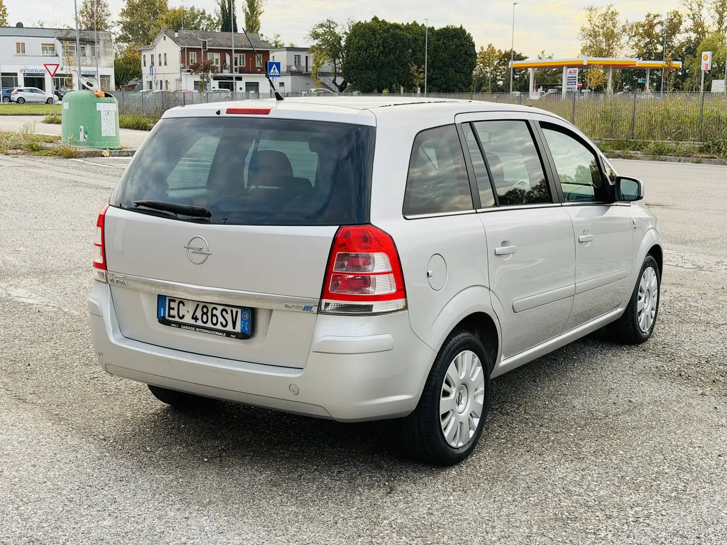 Opel Zafira 1.6 Metano 2010  7 Posti - 1