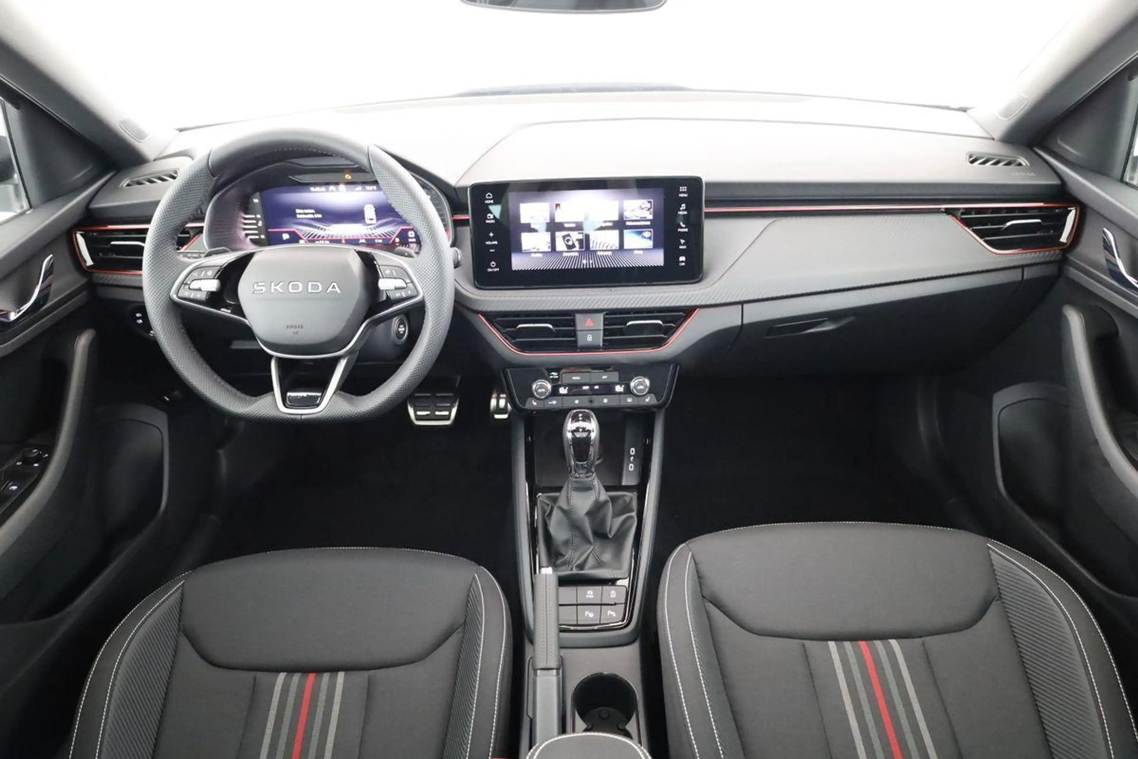 Skoda Kamiq Monte Carlo 1.0 TSI DSG Carlo, Pano, AHK, Navi,... — photo 4