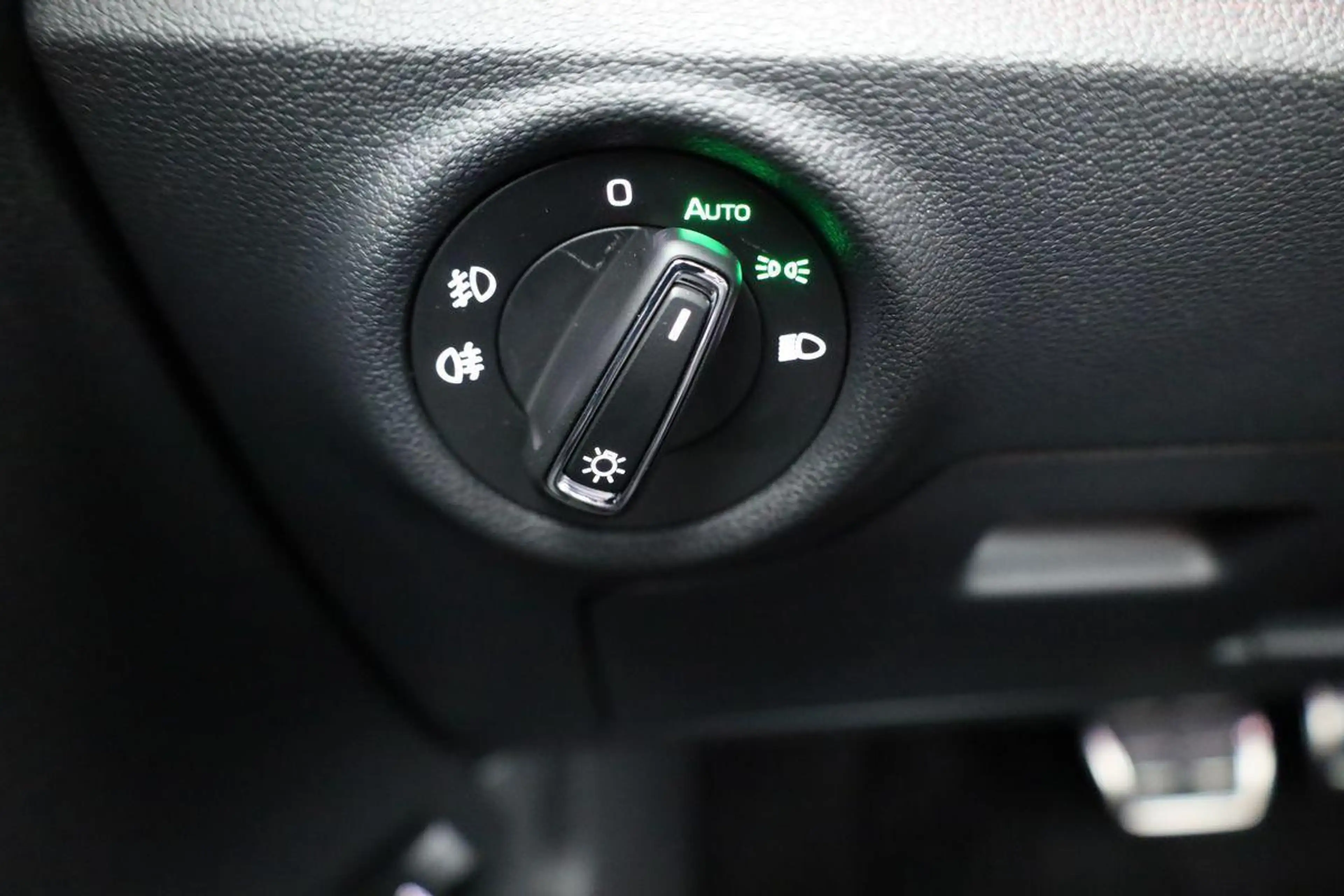Skoda Kamiq Monte Carlo 1.0 TSI DSG Carlo, Pano, AHK, Navi,... — photo 8