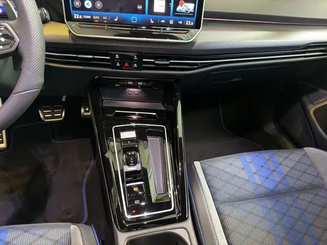 Volkswagen Golf view 11