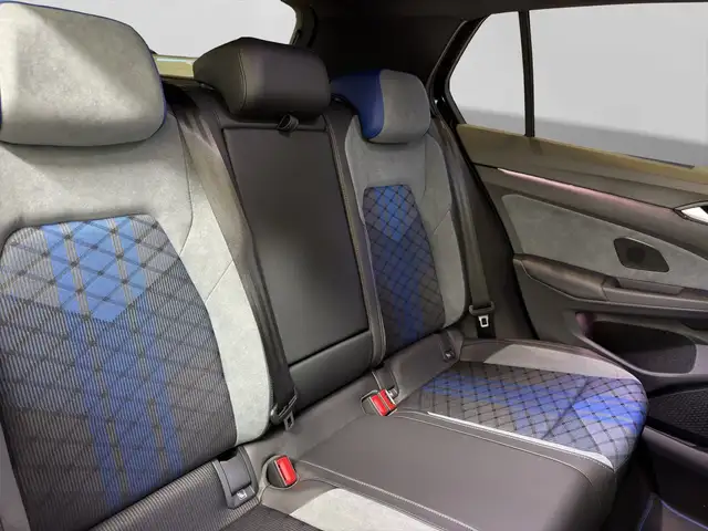 Volkswagen Golf view 6