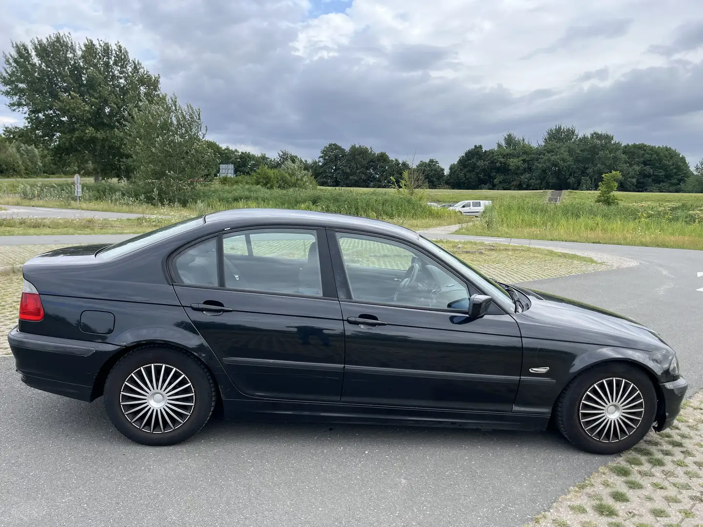BMW 316 Full Option/Airco/Elektr pakket Zwart - 2