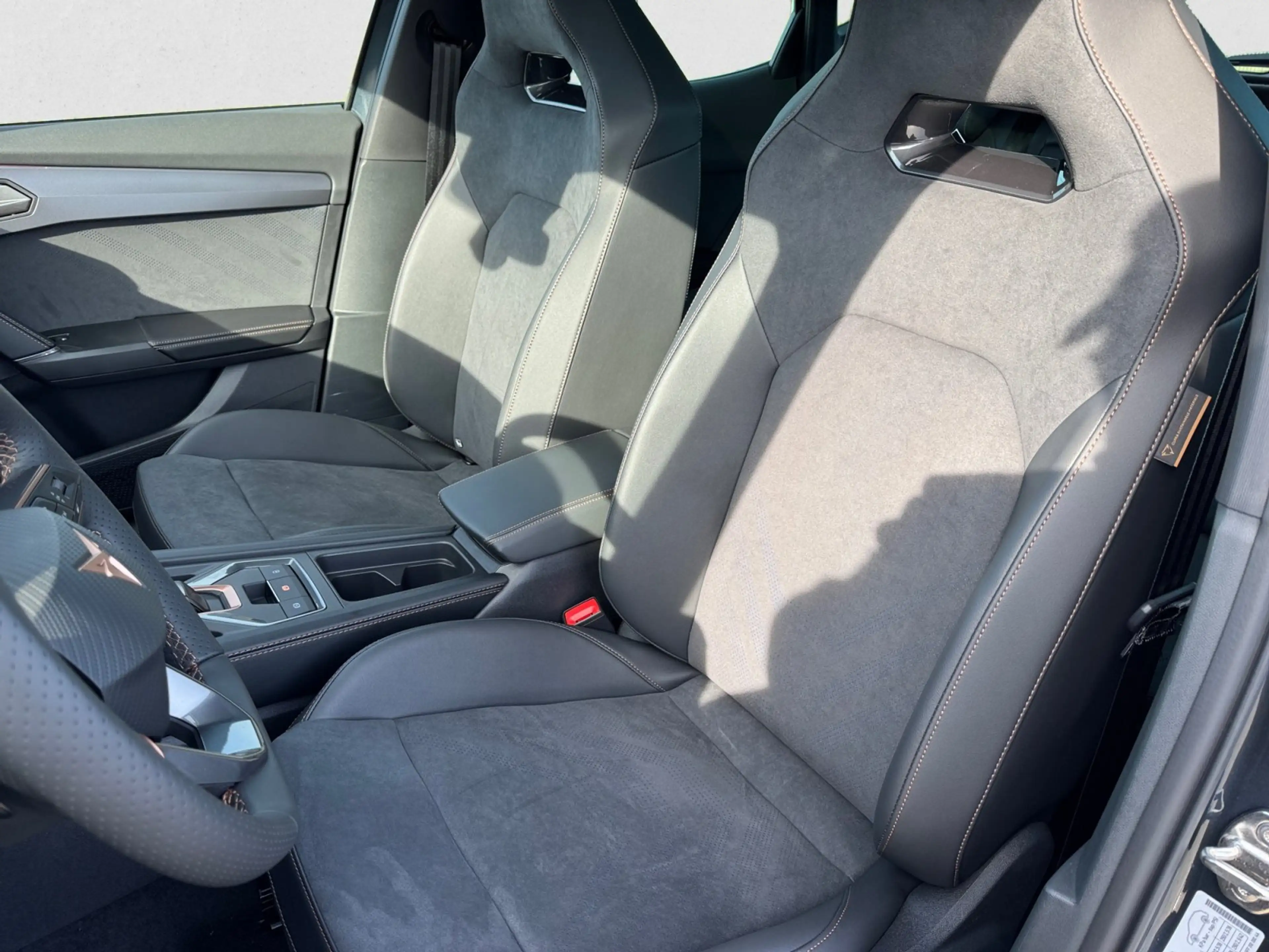 CUPRA Formentor VZ 4Drive TSI DSG|PANO|AHK|MATRIX|ACC — photo 9
