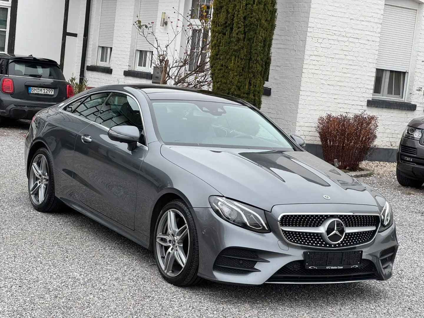Mercedes-Benz E 400 4Matic Coupe *1.Hand*AMG*MB-Scheckheft* Grau - 1