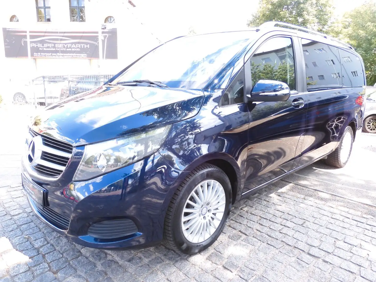 Mercedes-Benz V 220 V220 d Lang BLUE Sport*AUT.*LEDER*NAVI*8-SITZER* Albastru - 1