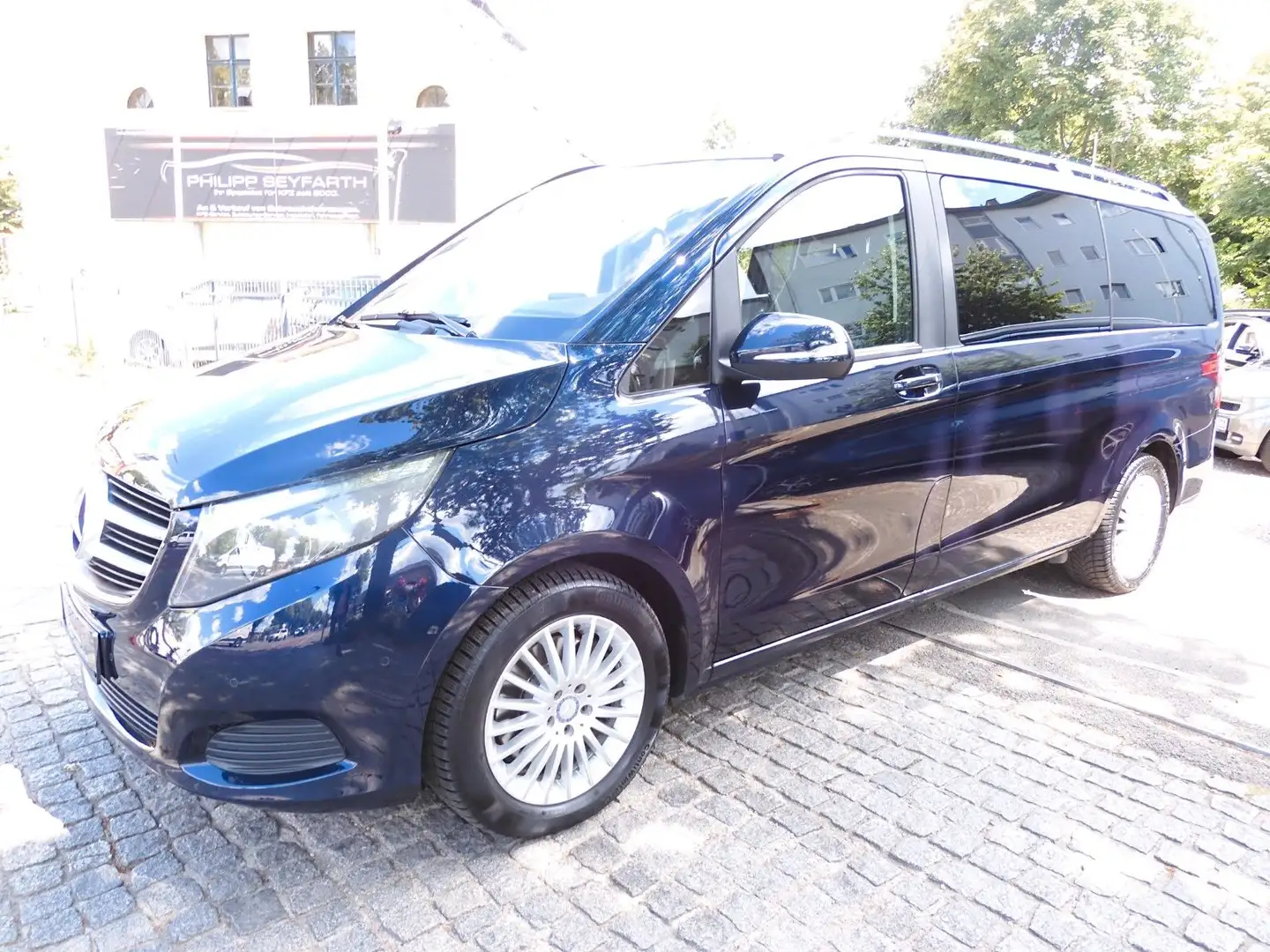 Mercedes-Benz V 220 V220 d Lang BLUE Sport*AUT.*LEDER*NAVI*8-SITZER* Albastru - 2