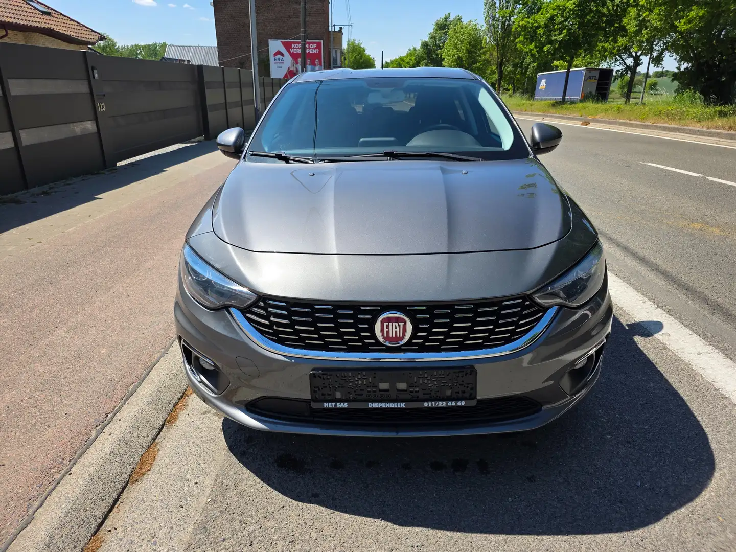 Fiat Tipo 1.6 MultiJet Lounge DCT S AUT. 1°EIG. VEEL OPT. Gris - 2