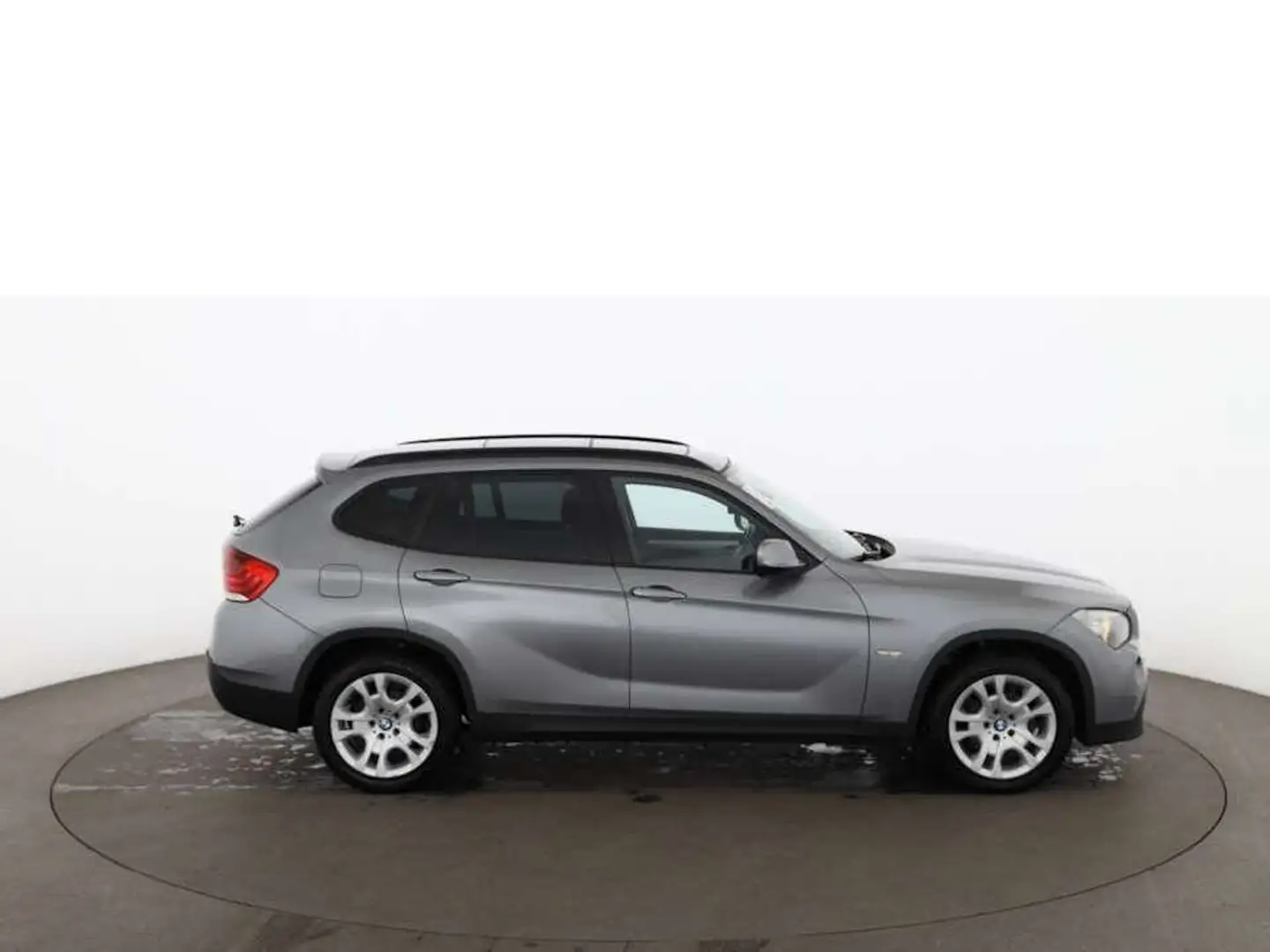 BMW X1 xDrive 20d XENON SKY TEMPOMAT PARKHILFE Gris - 2