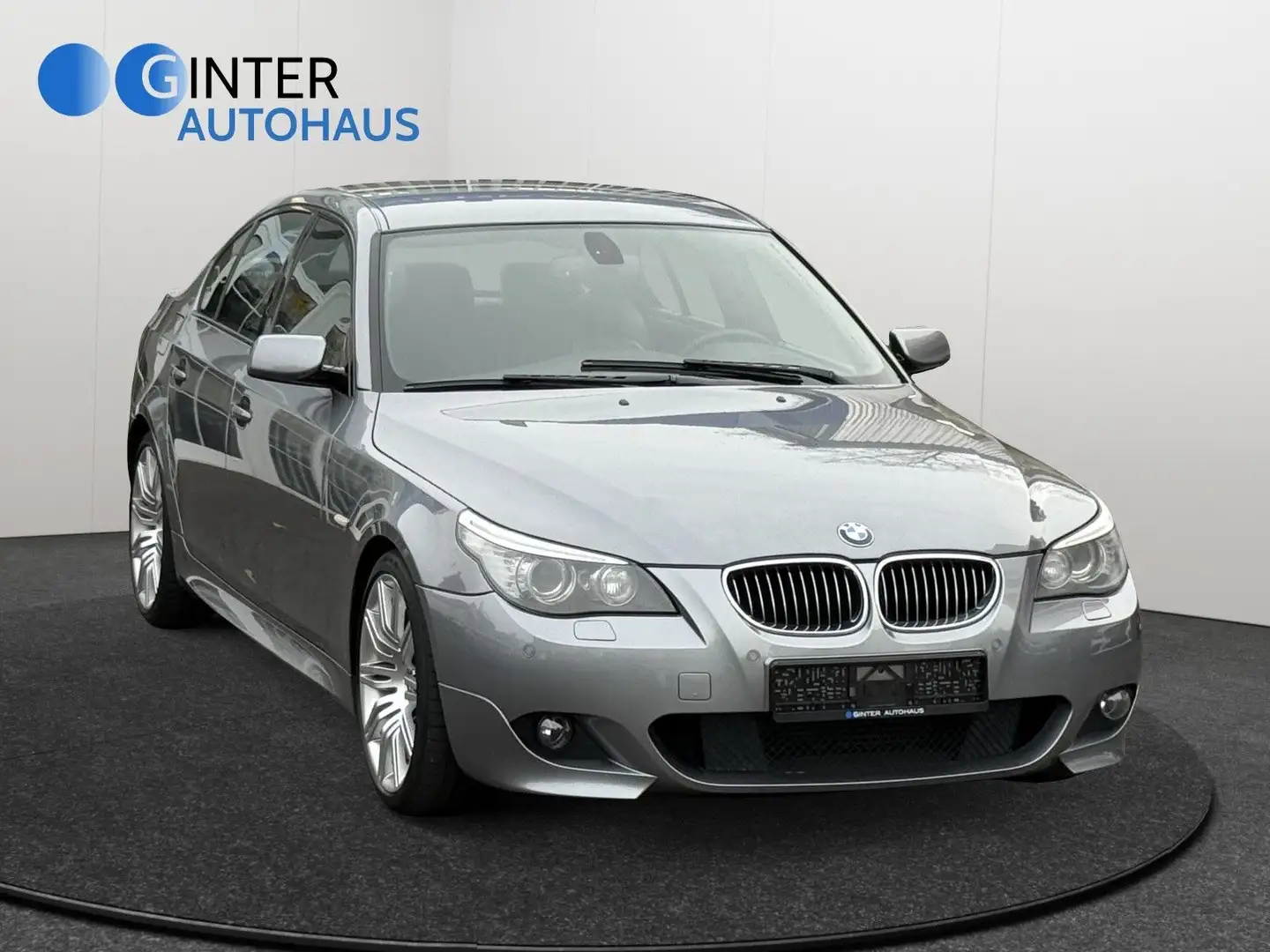 BMW 530 d Limousine Edition M / Sport-Paket*2.Hand* Grau - 2
