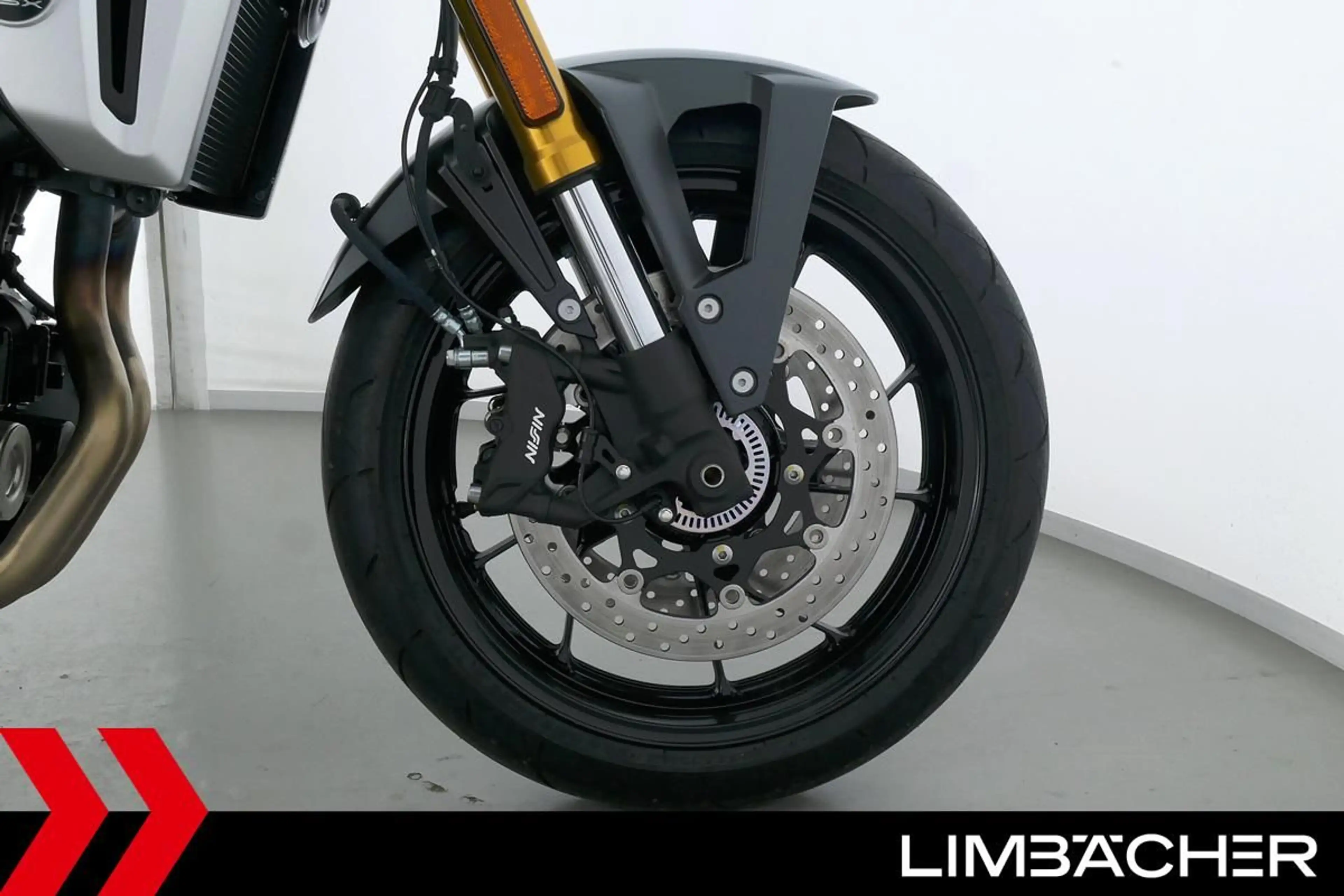 Suzuki GSX-8TT C, QS, Riding-Modes, LED — photo 14