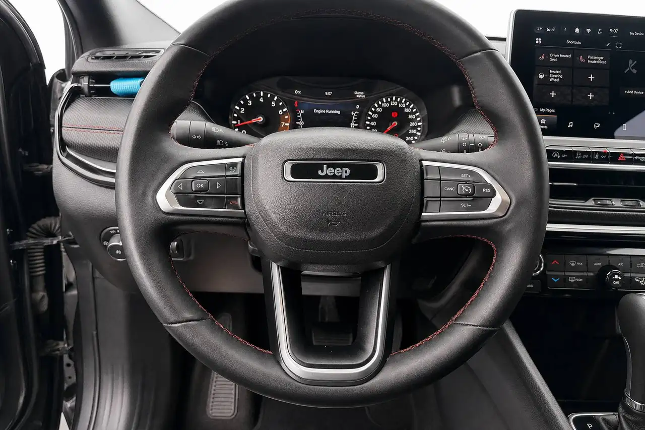Jeep Compass photo Jeep Compass