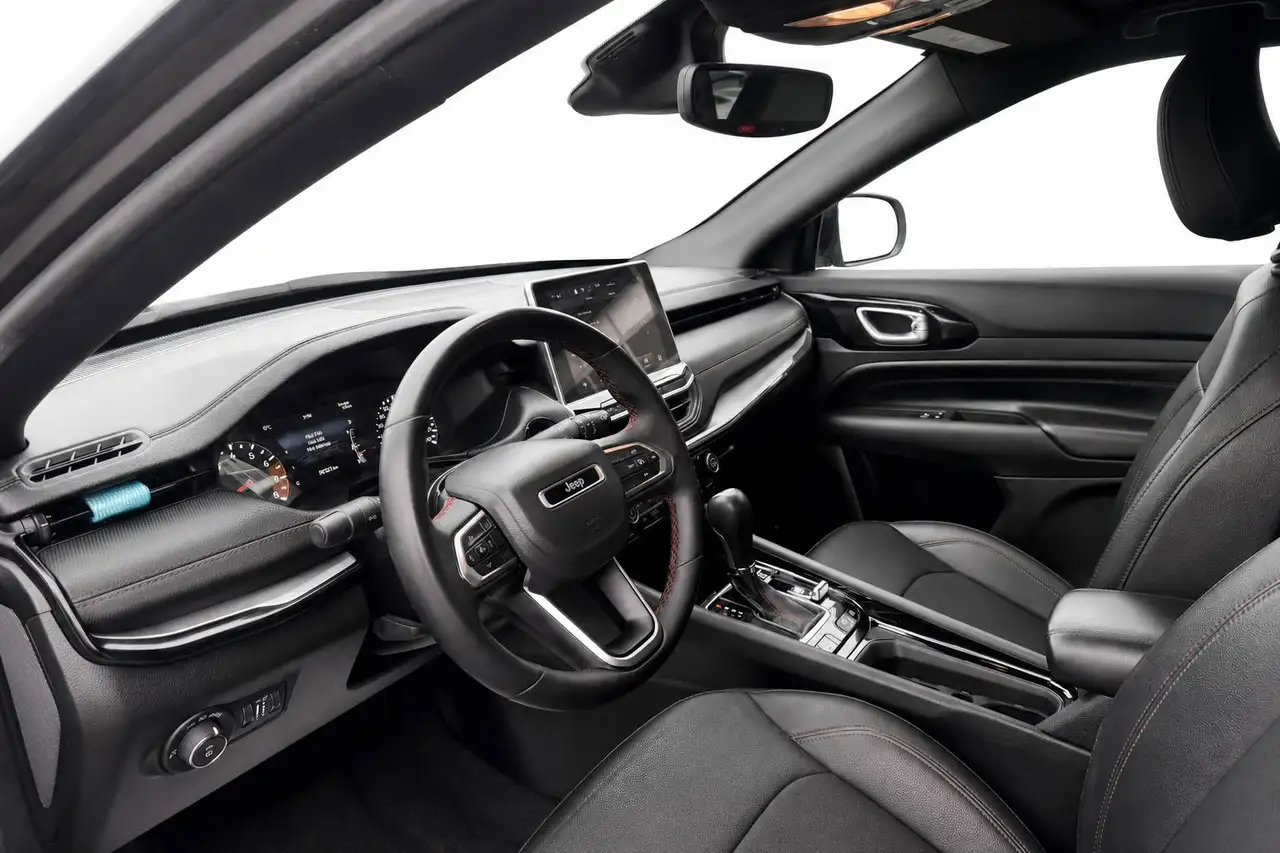 Jeep Compass photo Jeep Compass