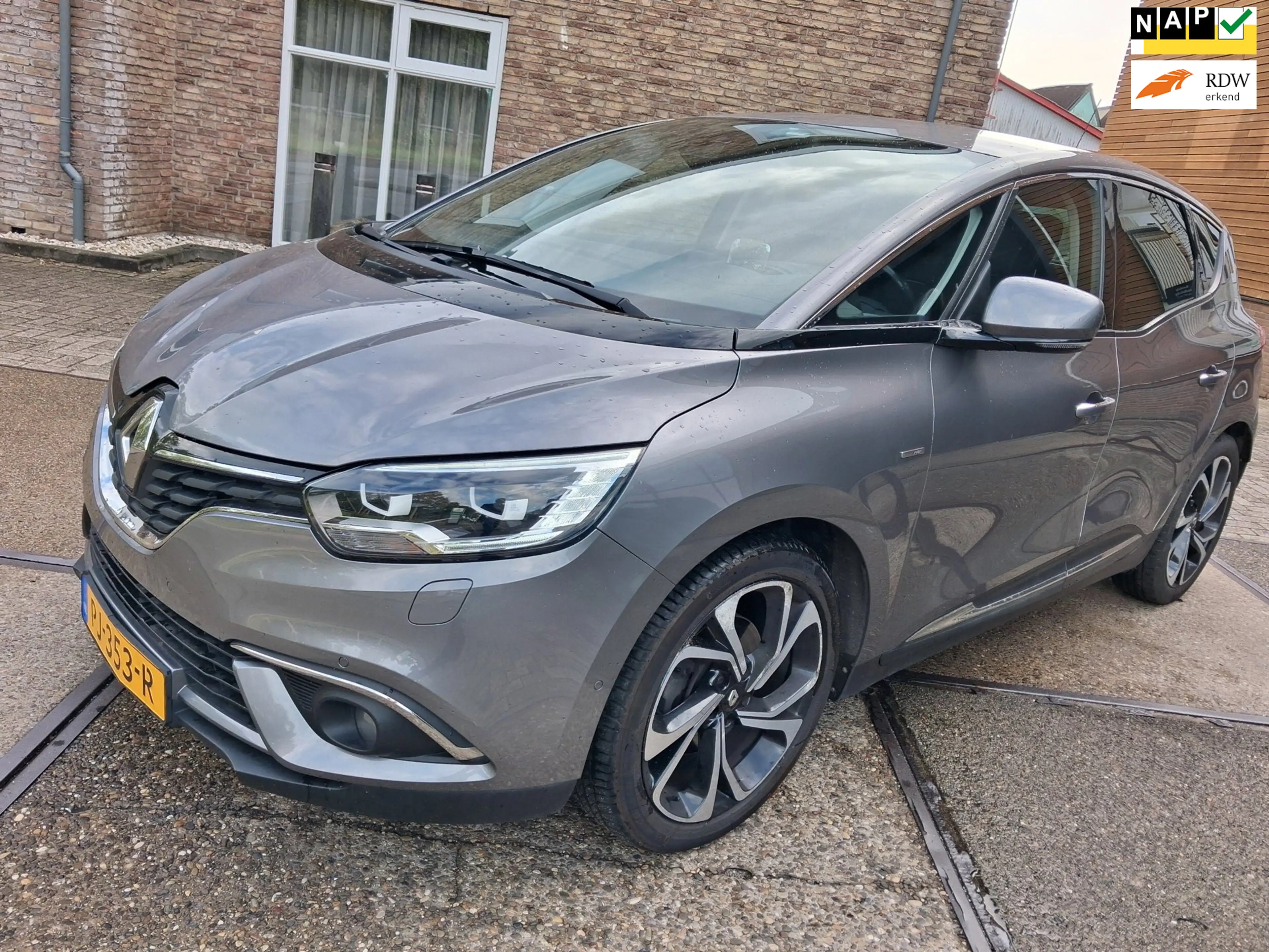 Renault Scenic 1.6 dCi Bose ((( AUTOMAAT / nieuwe apk )))