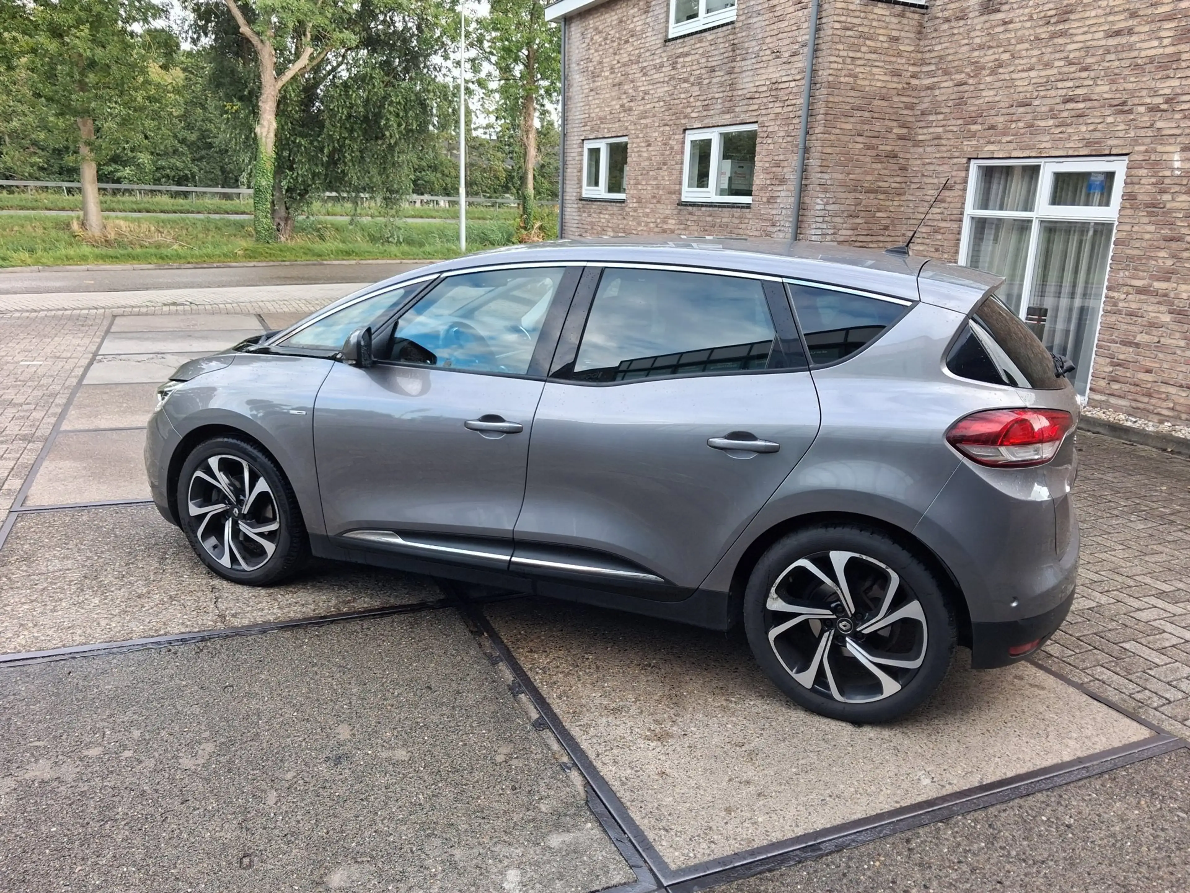 Renault Scenic 1.6 dCi Bose ((( AUTOMAAT / nieuwe apk ))) — photo 14