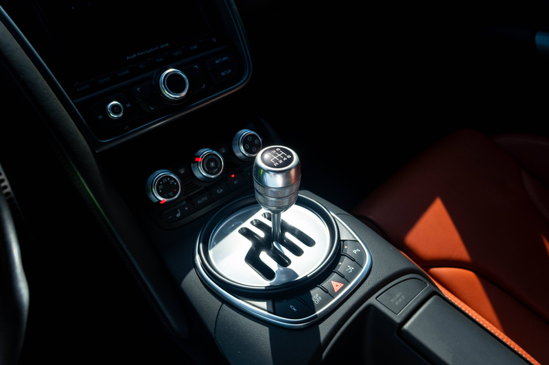 Audi R8 R8 4.2 V8 | Desirable 6 speed manual gearbox — photo 2
