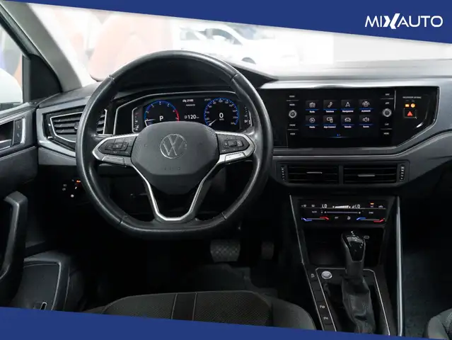 Volkswagen Polo view 11