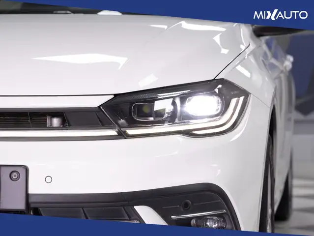 Volkswagen Polo view 10