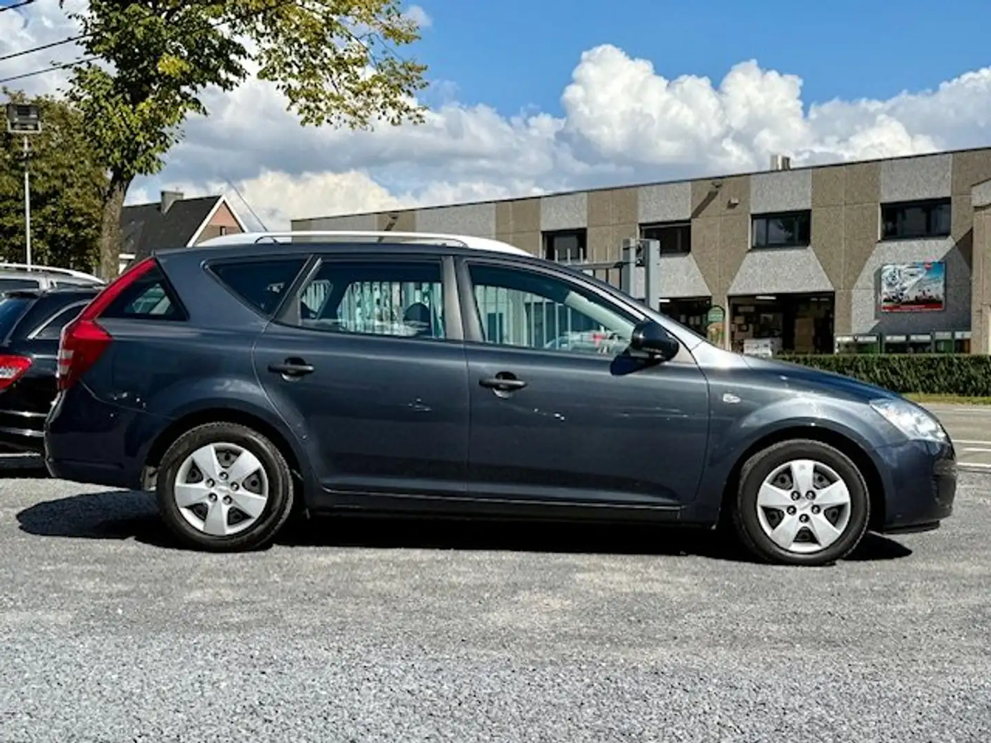 Kia Ceed / cee'd Ceed 1.6 CRDi Airco / Clima 1e Hand / 1er Main Gris - 2