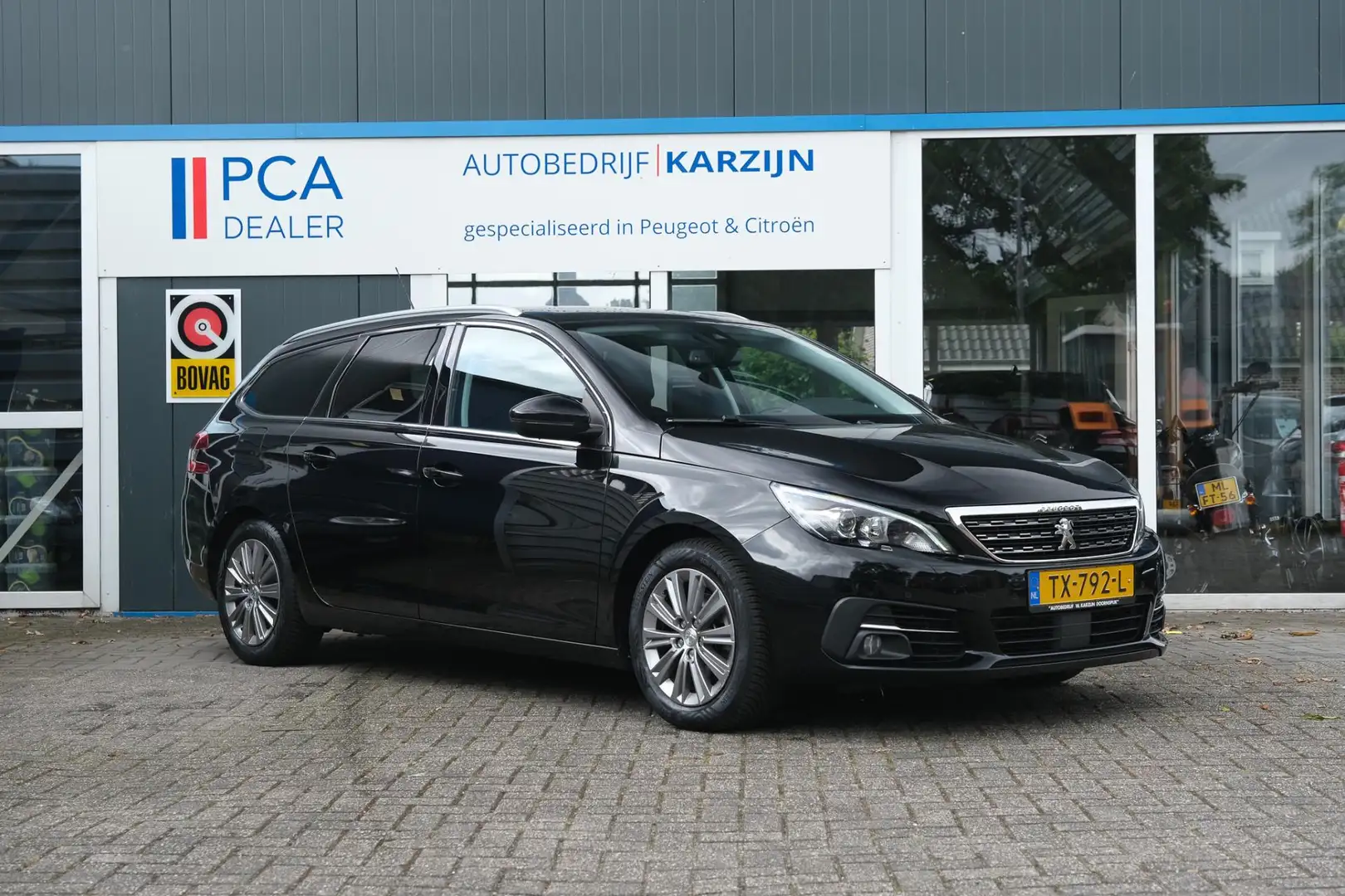 Peugeot 308 SW 1.5 BlueHDi Blue Lease Premium Schwarz - 2