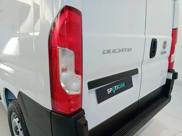 Fiat Ducato view 8