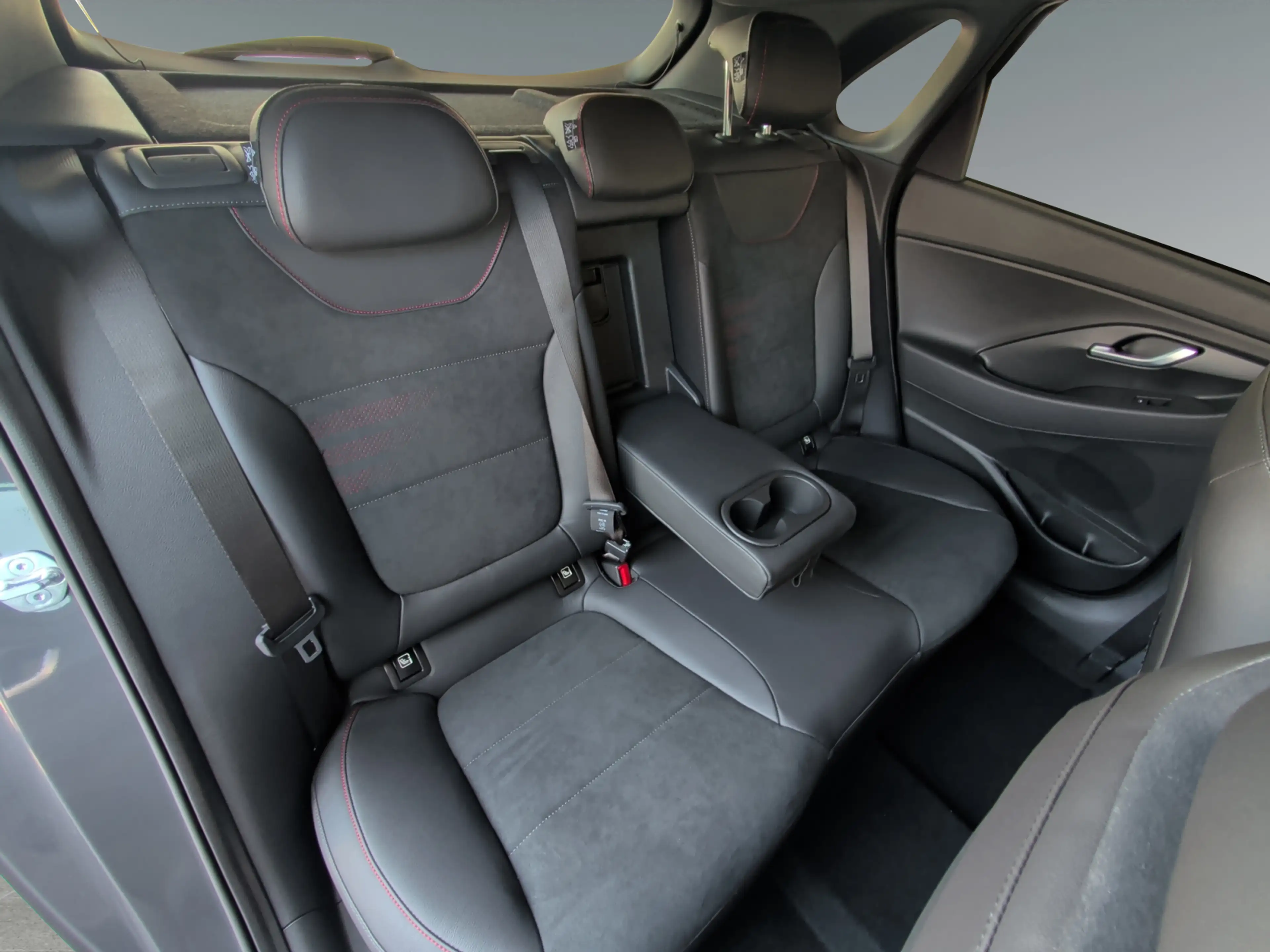 Hyundai i30 PD N Line 1.6 T-GDI DCT — photo 14