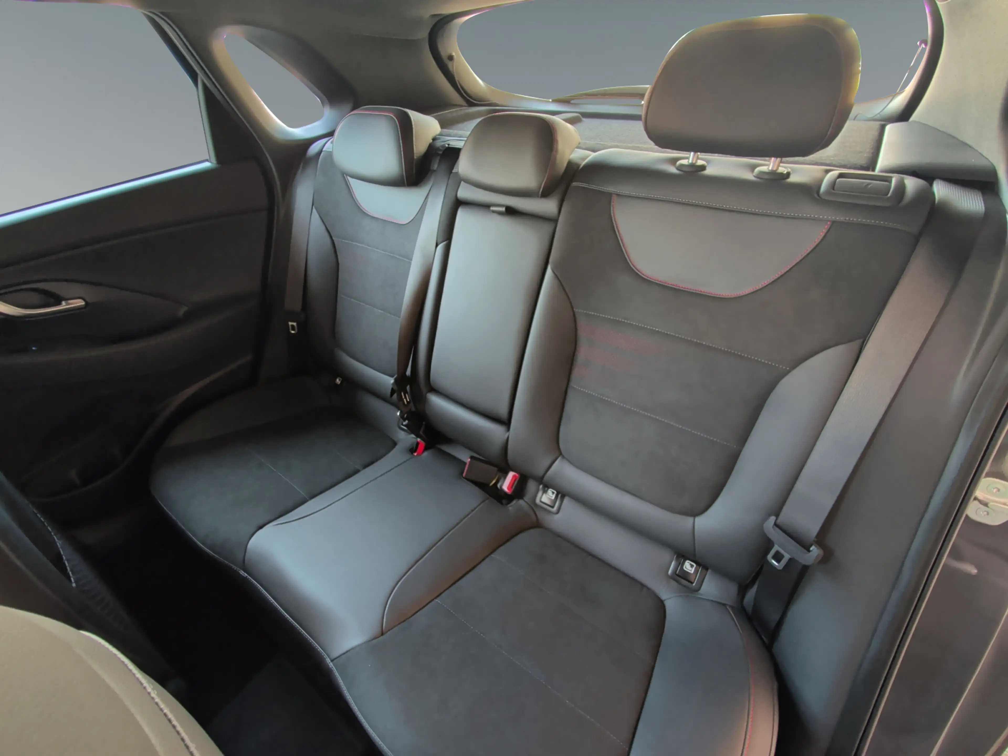 Hyundai i30 PD N Line 1.6 T-GDI DCT — photo 13