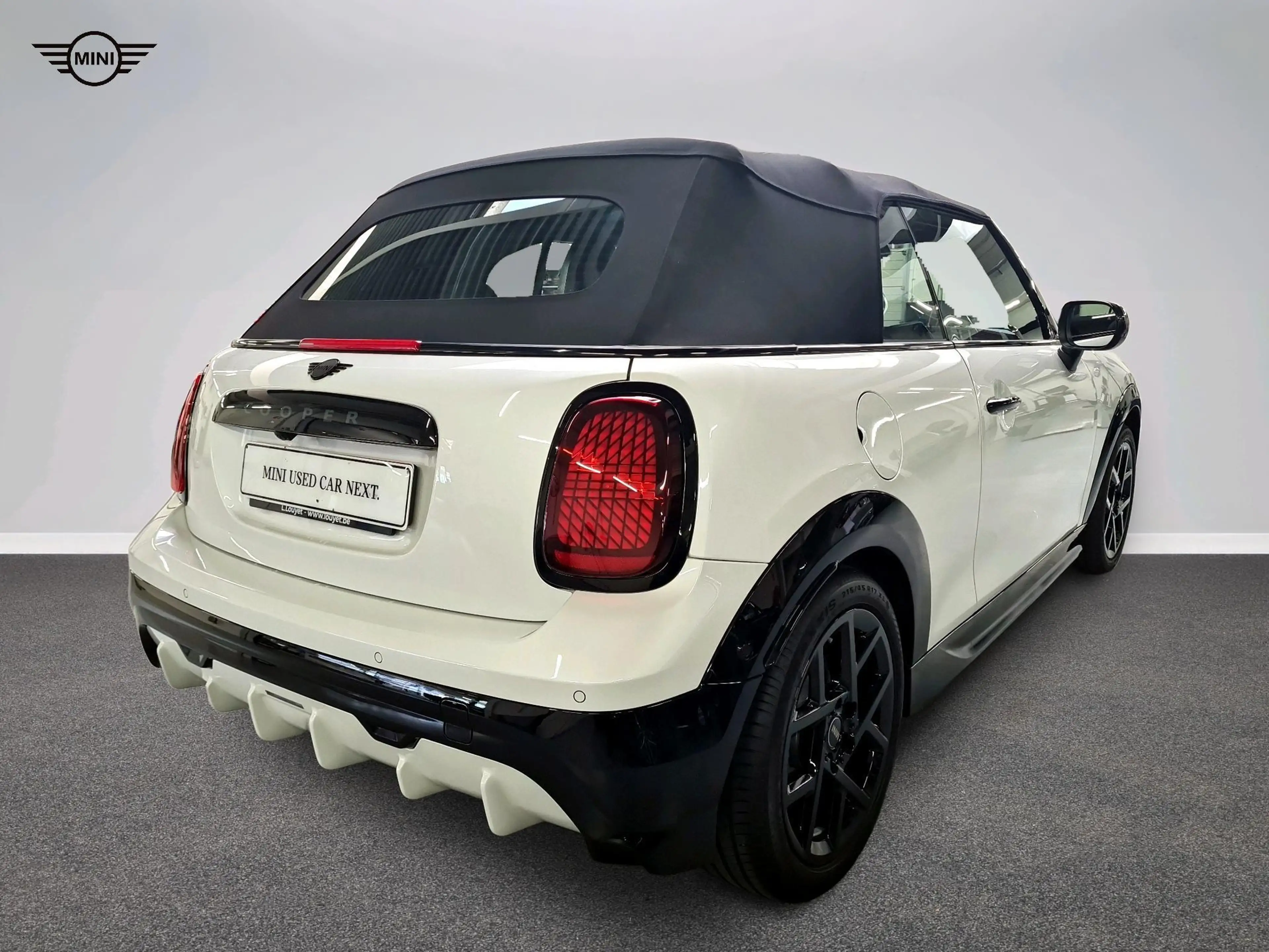 MINI Cooper C Cabrio John Cooper Works Trim — photo 4