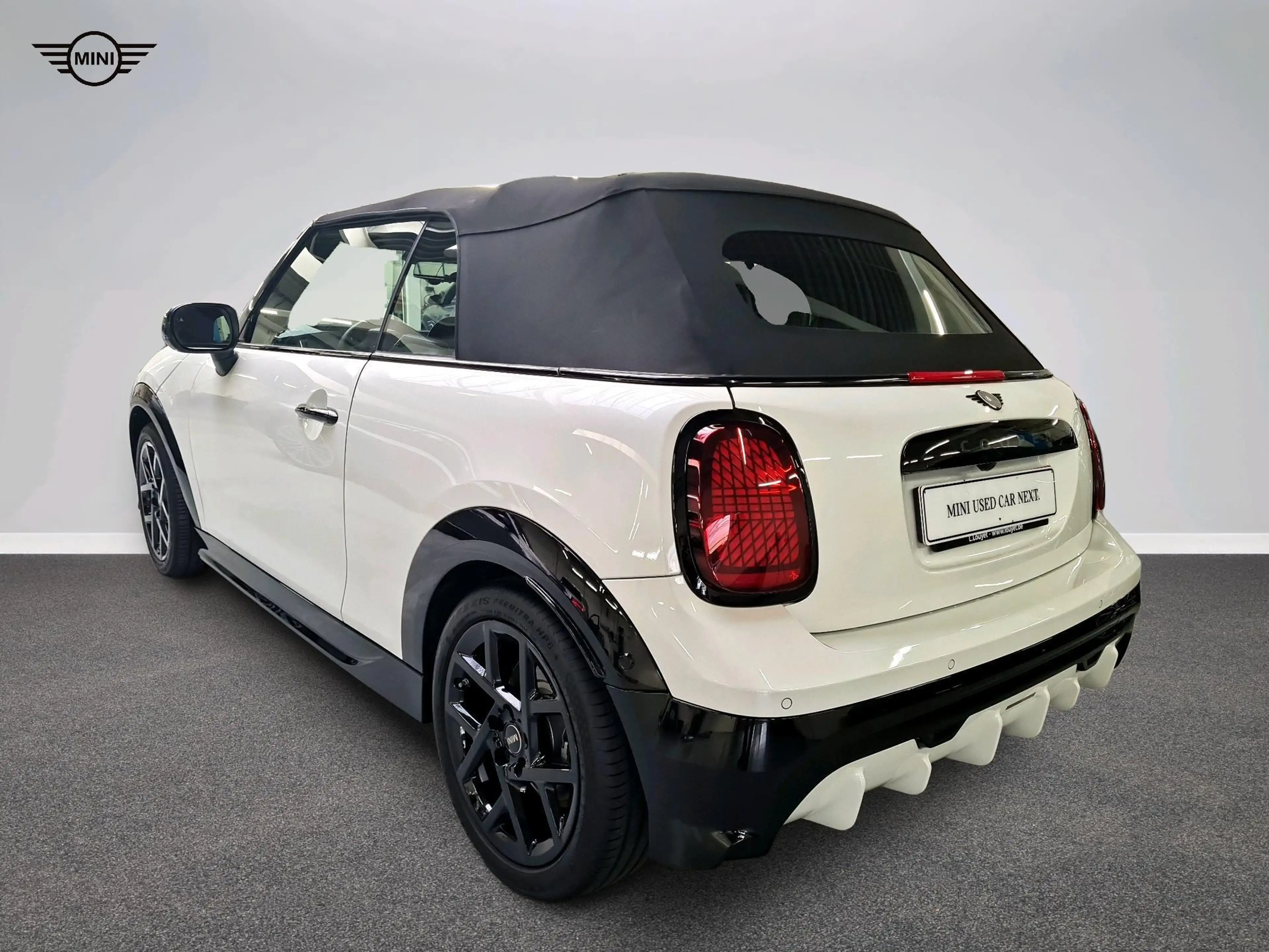 MINI Cooper C Cabrio John Cooper Works Trim — photo 5