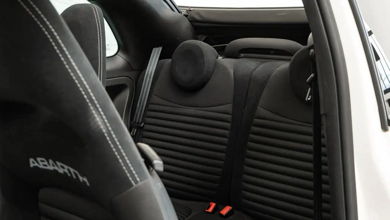 Abarth 595 2021 — фото 12