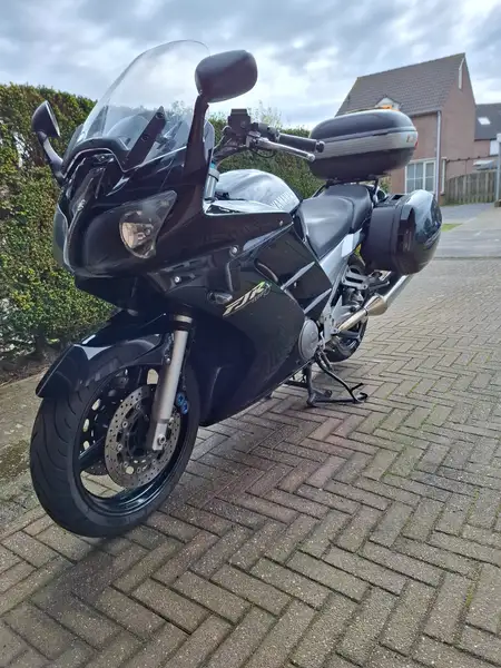 Yamaha FJR 1300 - foto 4