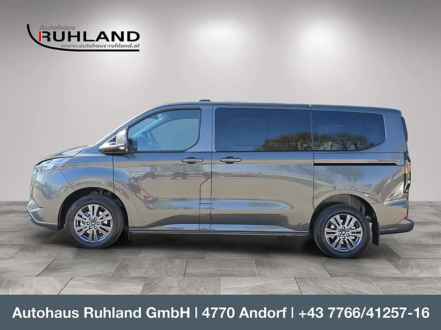 Ford Tourneo Custom Bus 2.5 PHEV 340 L1H1 FWD Titanium Aut. Grau - 2