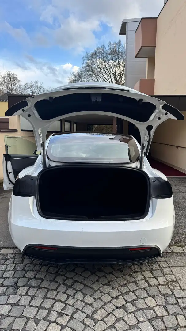 Tesla Model 3 Model 3 RWD Hinterradantrieb - 1