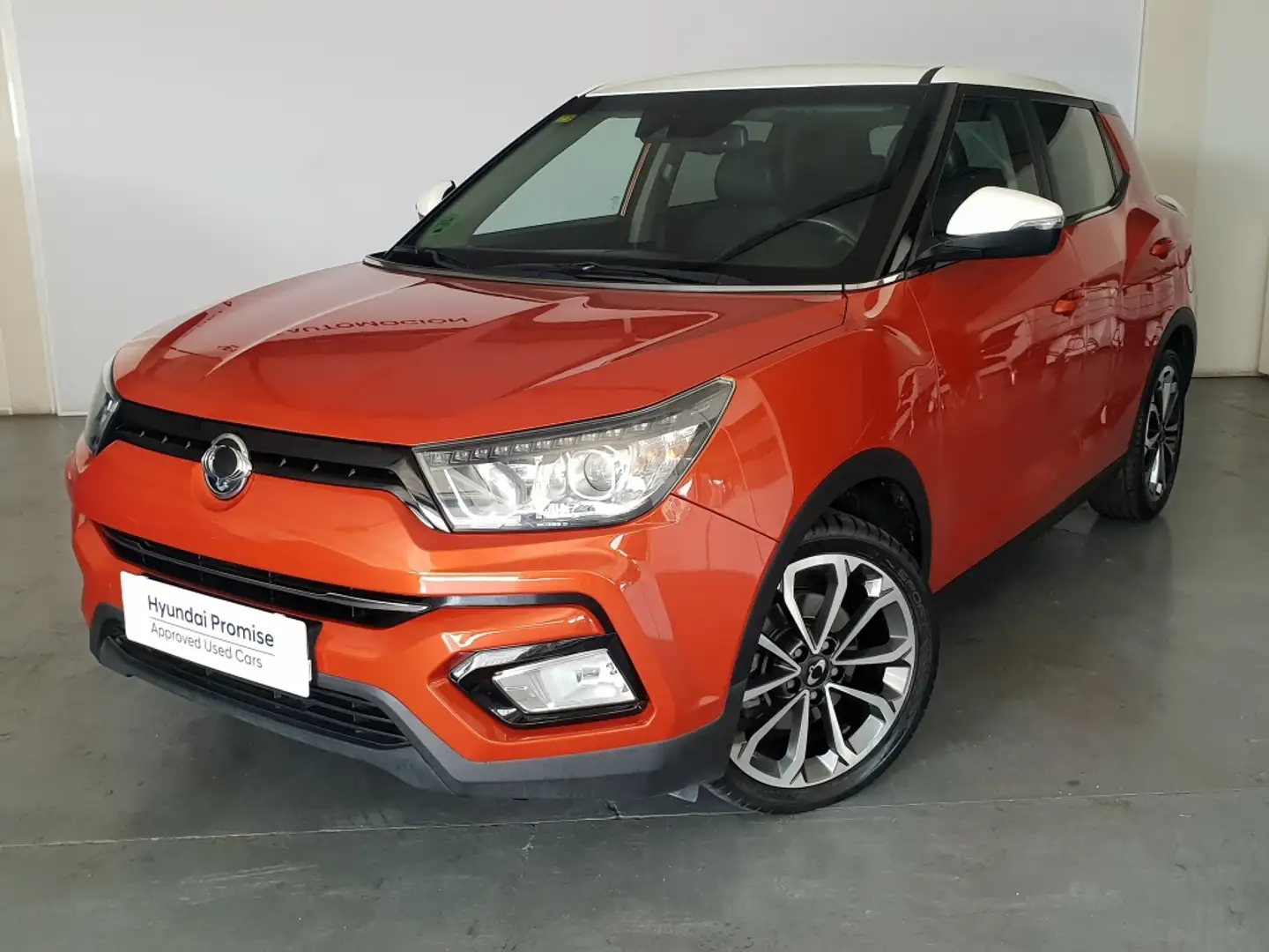 SsangYong Tivoli G16 Limited 4x2 Aut. Orange - 1