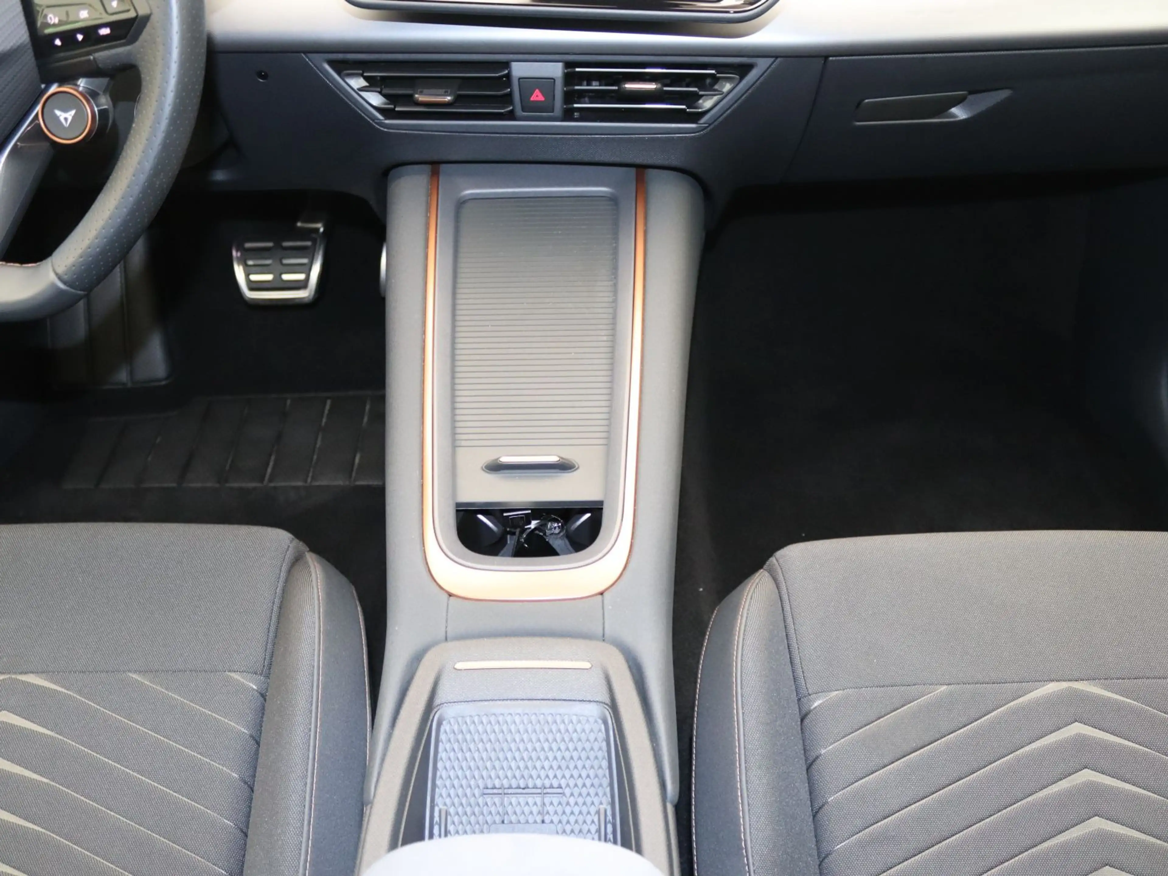 CUPRA Born e-Boost / 84 kWh, 360°, AR-HuD, WP, LED — photo 11