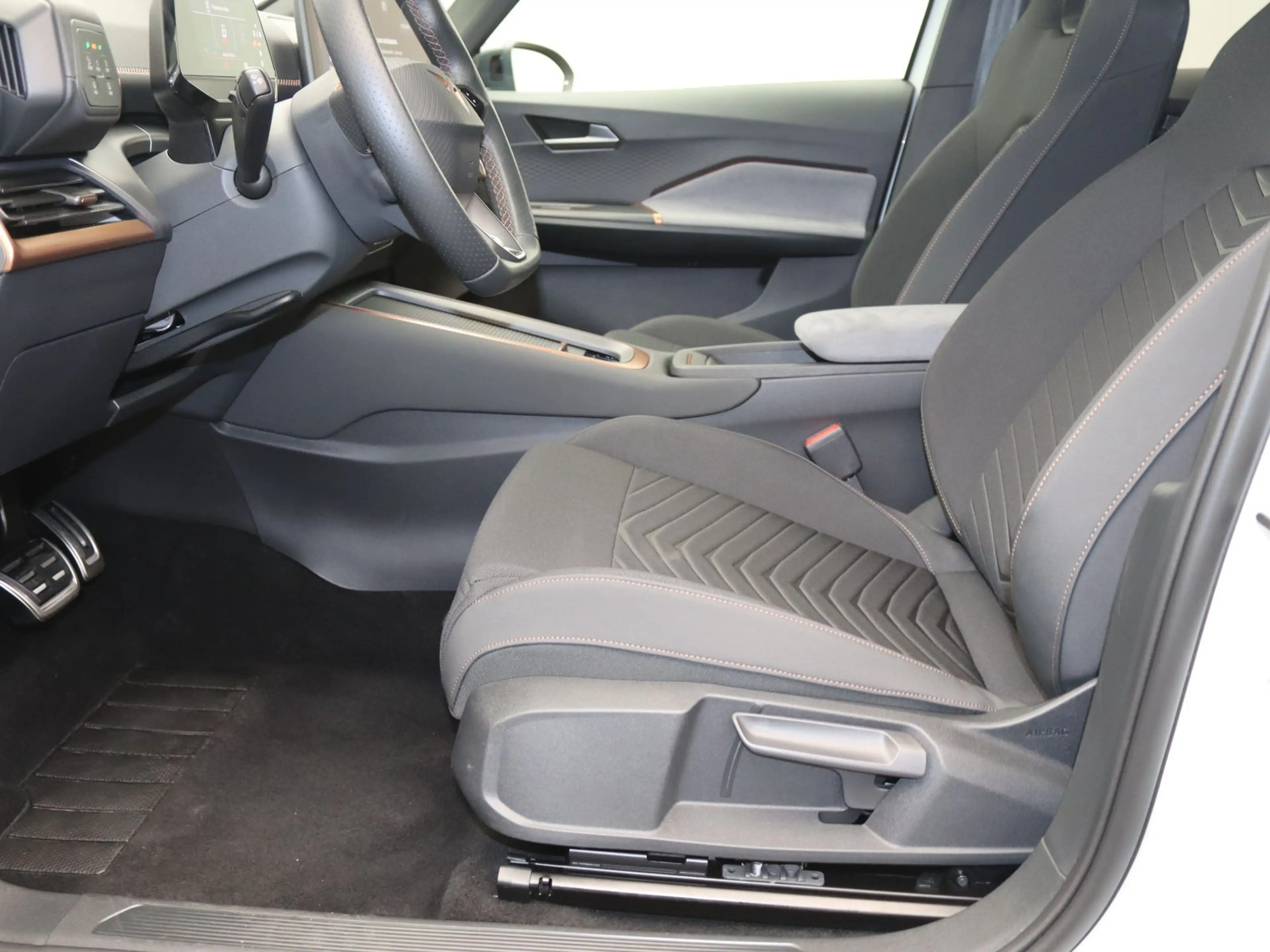 CUPRA Born e-Boost / 84 kWh, 360°, AR-HuD, WP, LED — photo 14