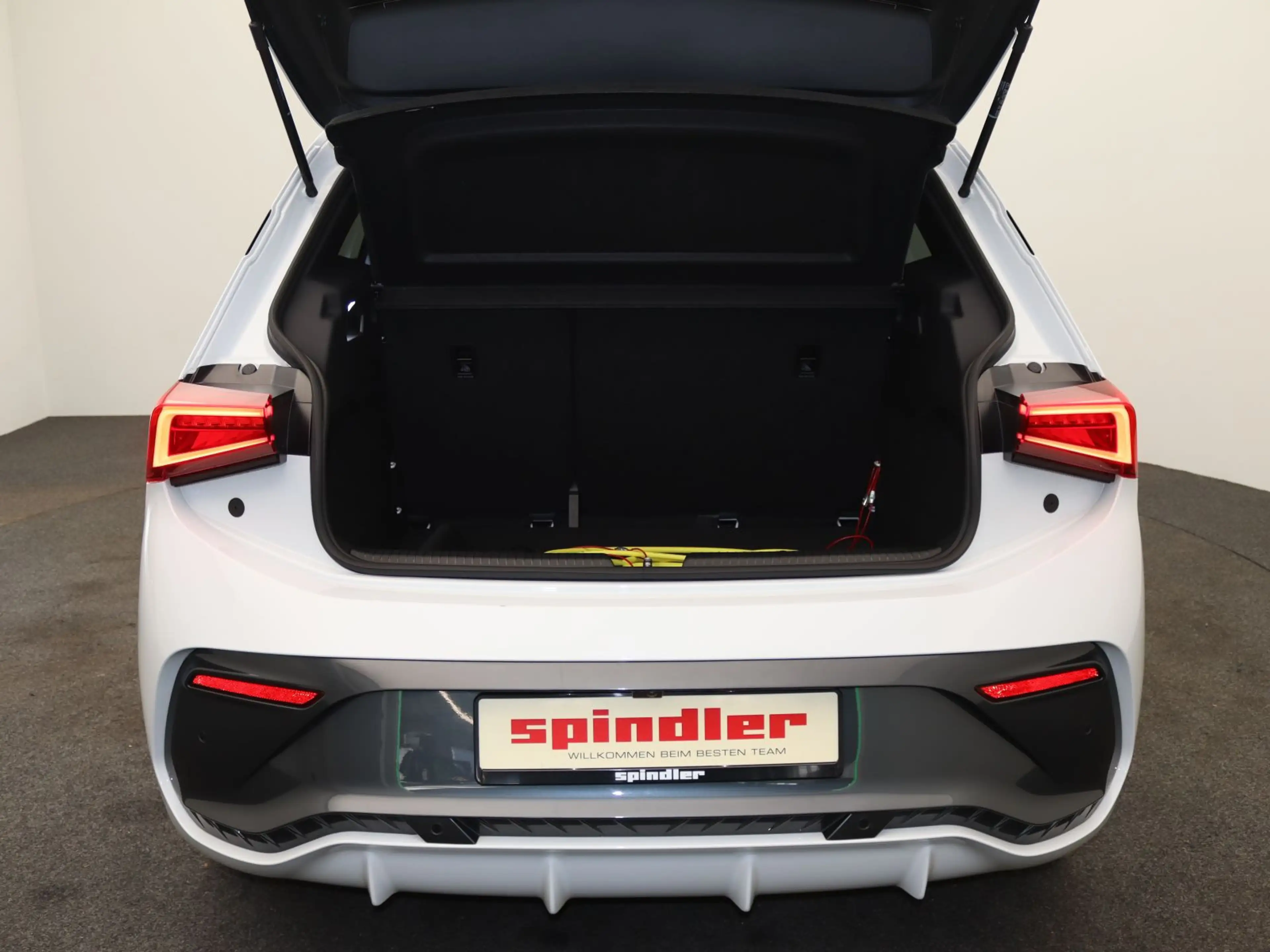 CUPRA Born e-Boost / 84 kWh, 360°, AR-HuD, WP, LED — photo 12